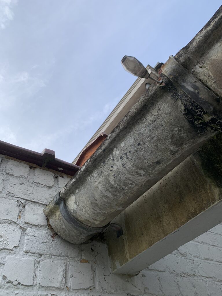 Hoe ziet asbest eruit? 8 vormen herkend met foto's